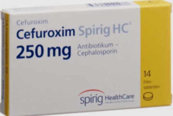 Achat Cefuroxime – illustration d'une boîte de Cefuroxime et d'une souris animée